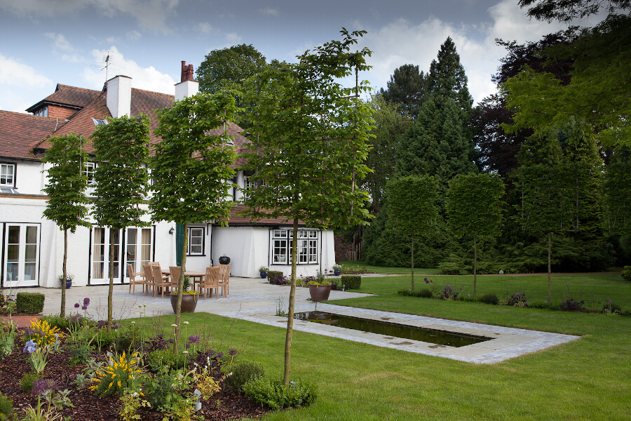 flaunden-arts-and-crafts-garden-03