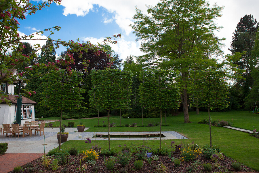 flaunden-arts-and-crafts-garden-04