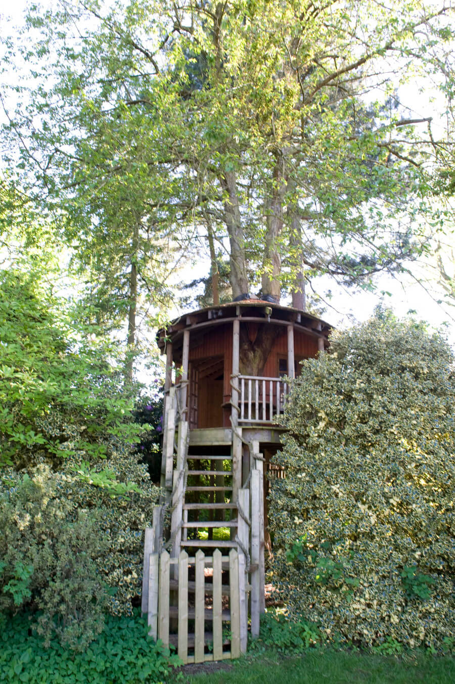 flaunden-arts-and-crafts-garden-07