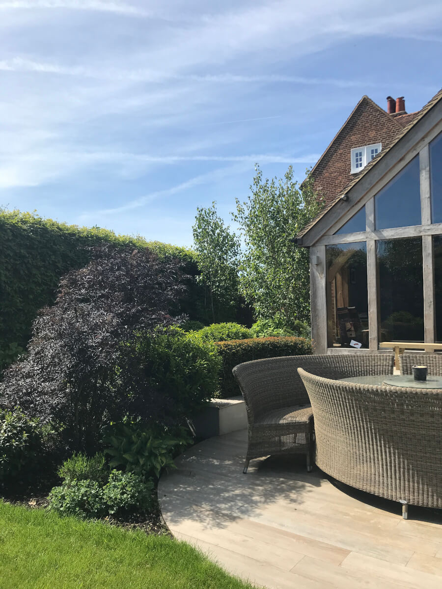 how-and-where-to-use-hard-landscaping-06
