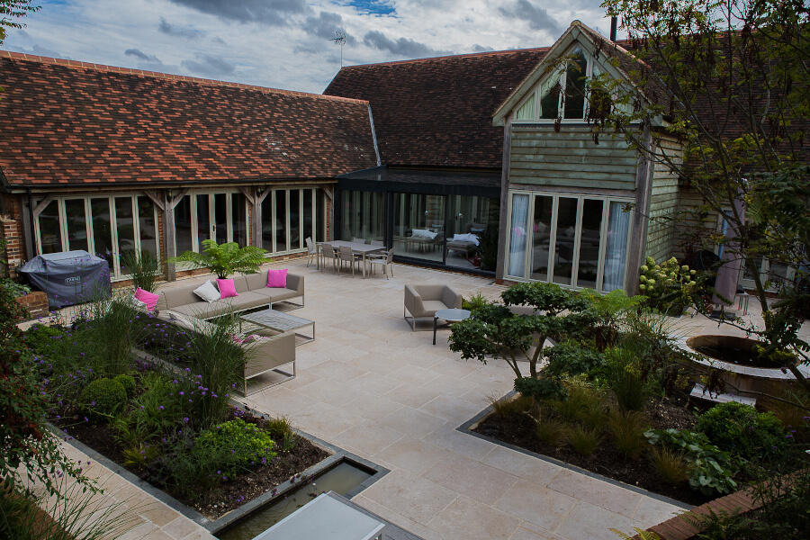 marlow-courtyard-01