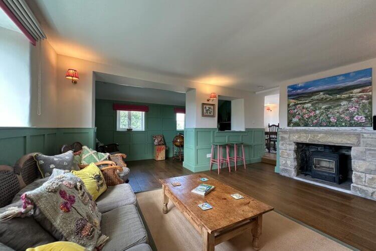 Ruth Interior spring garden inspiration for hedgerows