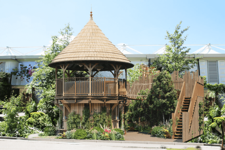 Blue Forest Tree House spring garden inspiration for hedgerows